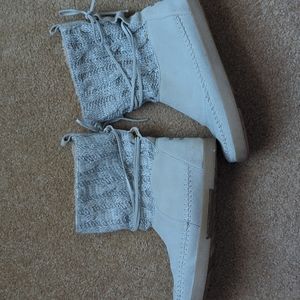 Tom's Boots with Sweater Cuff - 6.5